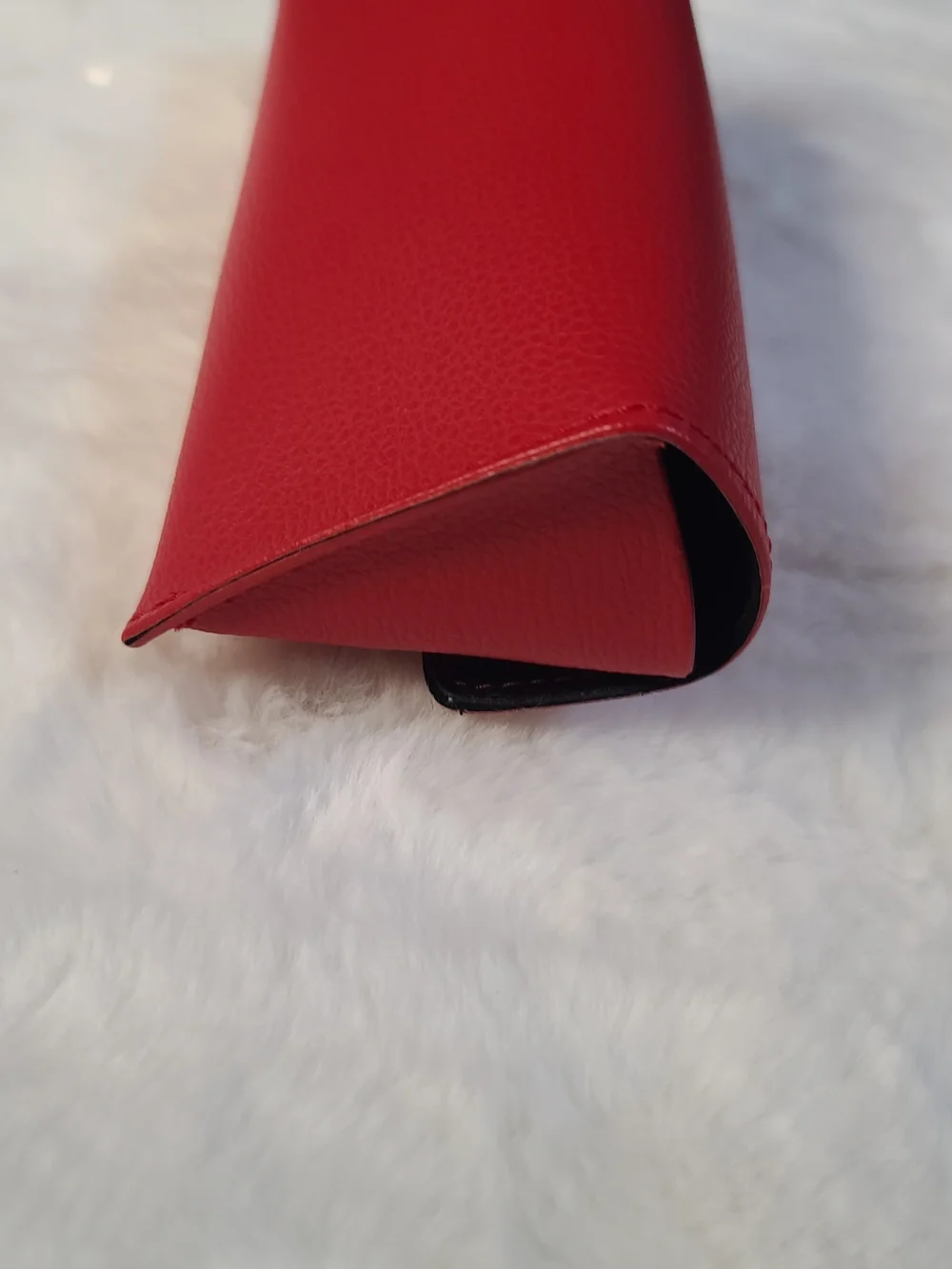 GUESS Red Glass Case